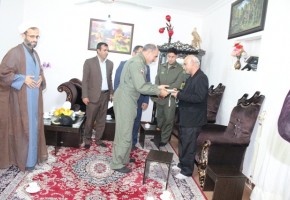 دیدار فرمانده ارتش در شهرستان مسجدسلیمان با ایثارگران